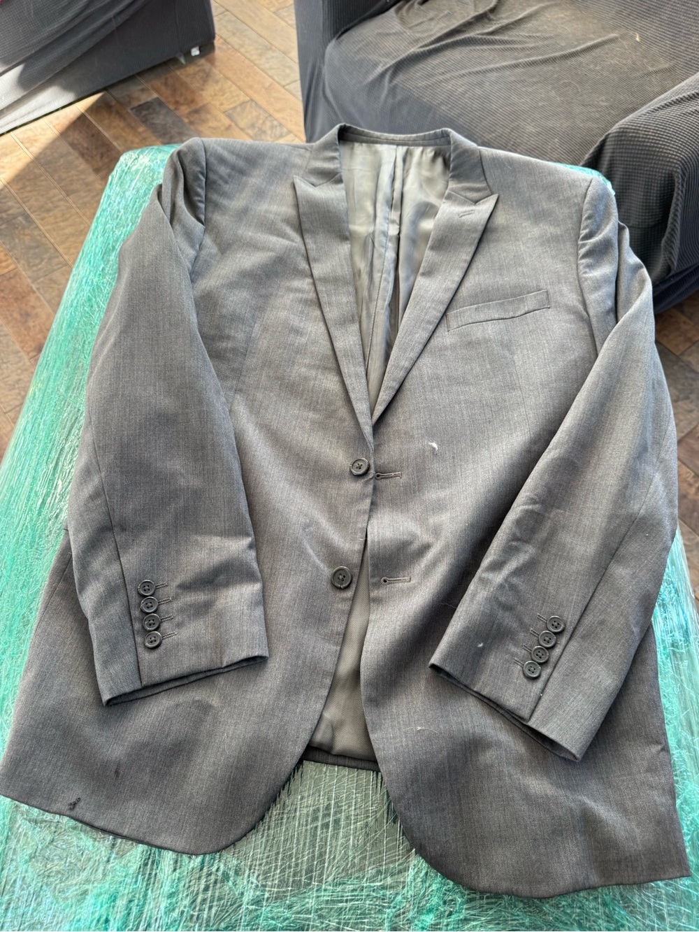 Egara Men's Charcoal Gray Two-Button Sport Coat